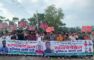 ‎চৌদ্দগ্রামে দুই হত্যার বিচারের দাবিতে মহাসড়ক অবরোধ