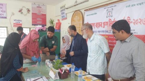 ভিক্টোরিয়া কলেজে বাঁধনের রক্তের গ্রুপ নির্ণয়, প্রথম দিনে ৪২০ শিক্ষার্থী সেবা পেল
