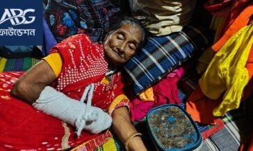 চিকিৎসা কষ্টে থাকা কাঙালিনী সুফিয়ার দায়িত্ব নিল আনভীর বসুন্ধরা গ্রুপ ফাউন্ডেশন