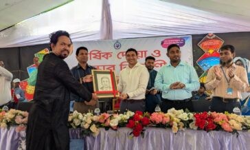 কুমিল্লা কালেক্টরেট স্কুল অ্যান্ড কলেজে কৃতী শিক্ষার্থী সংবর্ধনা ও পুরস্কার বিতরণ